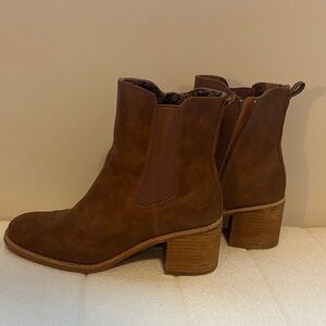Born Primitive Chestnut Heeled Boots